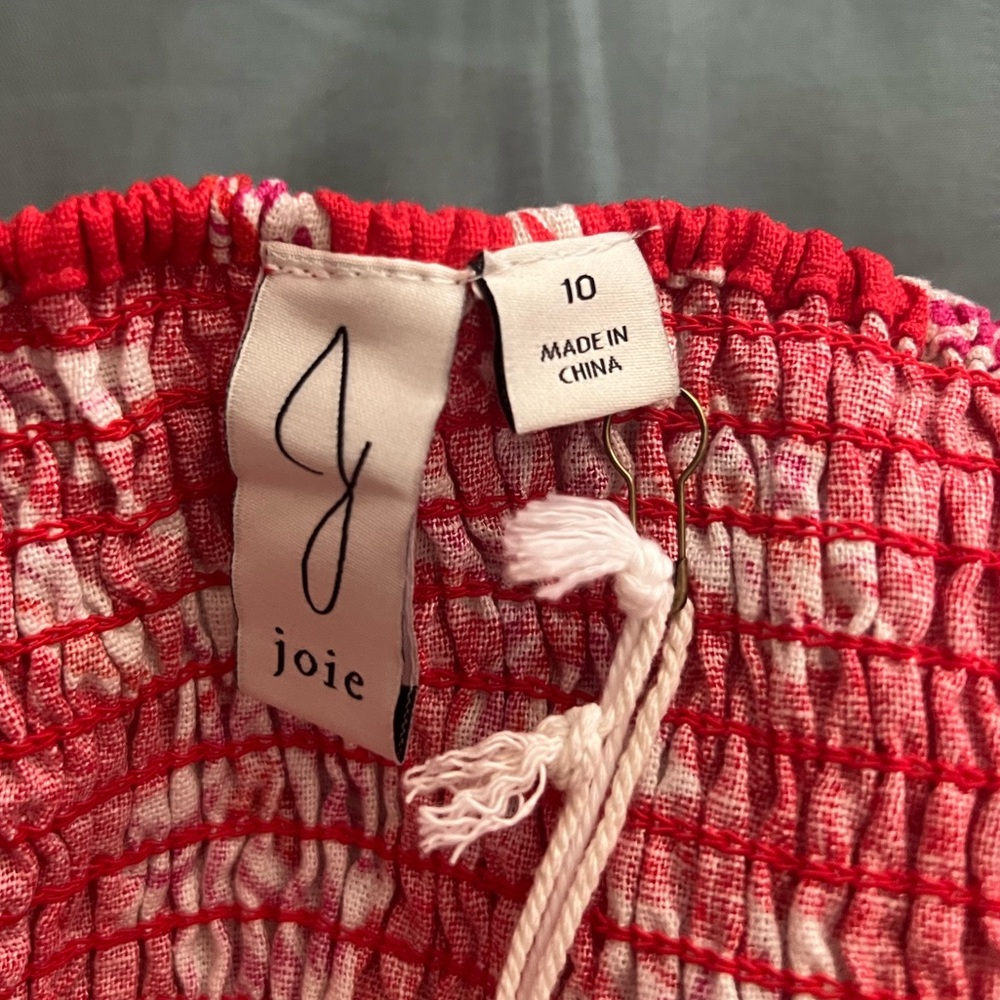 Red Flowered Crop Tank Top With Tie Straps - Picture 4 of 5